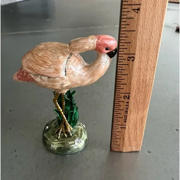 Jeweled flamingo trinket box/figurine - Picture 12 of 15